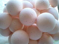 14 bath bombs 1 oz each (Coconut Vanilla) great for dry skin, ultra-moisturizing