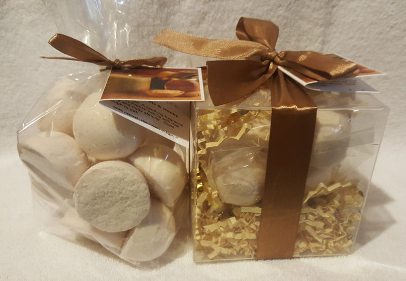 Oatmeal, Milk & Honey 14-pack Bath Bomb Gift Set