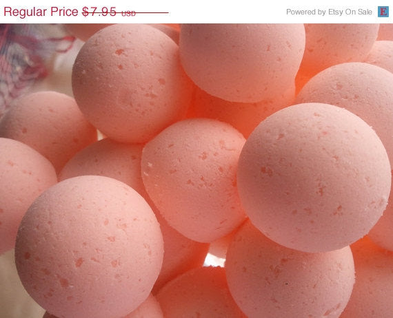 14 bath bombs Ginger Peach (Pier 1 Type) gift bag bath fizzies, great for dry skin, shea, cocoa, 7 ultra rich oils