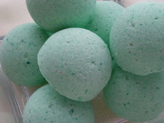 14 bath bombs 1 oz each (Rosemary Mint) gift bag bath fizzies, great for dry skin, shea, cocoa, 7 ultra rich oils